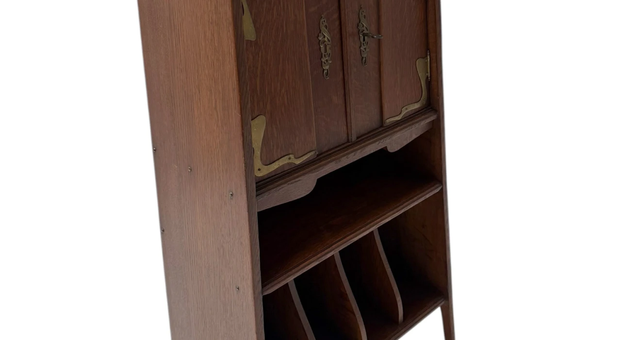 Arts & Crafts Art Nouveau Cabinet by H.P. Mutters & Zoon Den Haag, 1900s